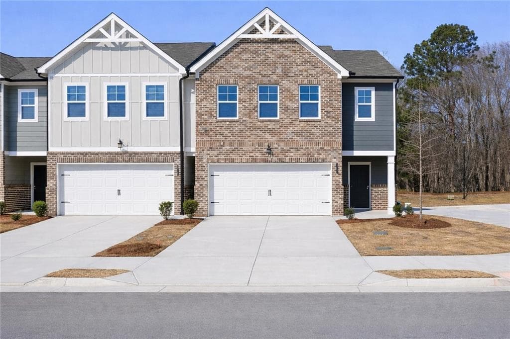 3 bedroom, 3 bathroom, 1,695 sq ft townhouse under contract at 661 Gunnin Way LOT 31, Mcdonough, GA 30253