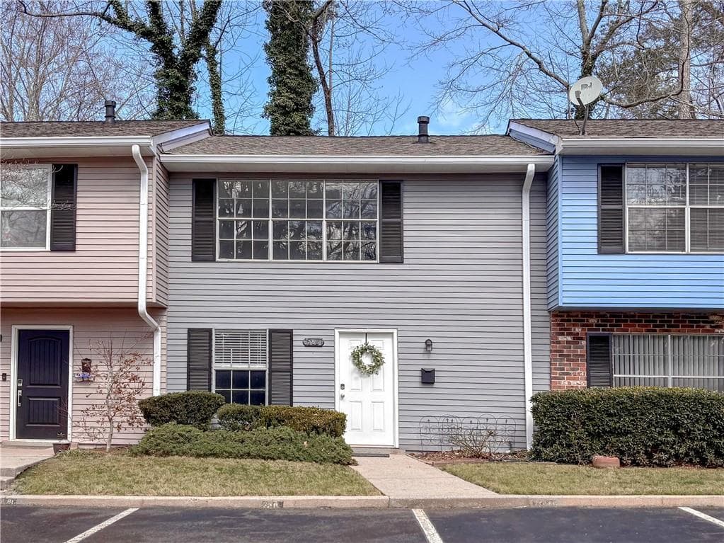 2 bedroom, 2 bathroom, 1,080 sq ft condominium sold at 386 Leisure Court, Marietta, GA 30064
