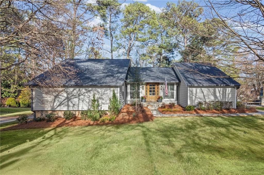 3 bedroom, 3 bathroom, 2,636 sq ft single family residence sold at 1611 Canton Hills Circle, Marietta, GA 30062