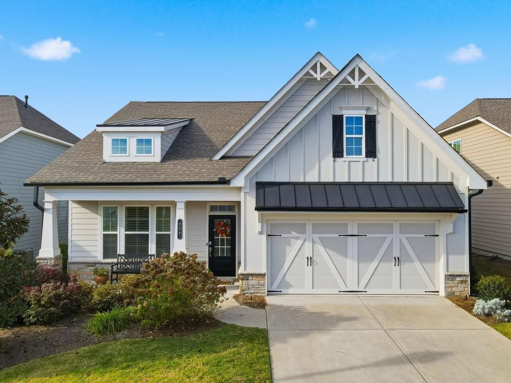 3 bedroom, 3 bathroom, 2,625 sq ft single family residence sold at 707 Evergreen Lane, Canton, GA 30114