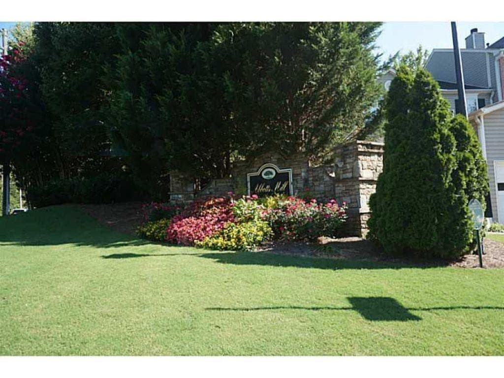 3 bedroom, 3 bathroom, 1,500 sq ft townhouse sold at 275 Abbotts Mill Drive 18, Duluth, GA 30097