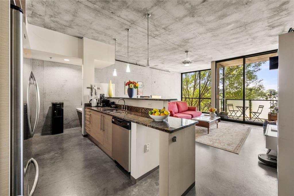 1 bedroom, 1 bathroom, 960 sq ft condominium for sale at 480 John Wesley Dobbs Avenue 332, Atlanta, GA 30312