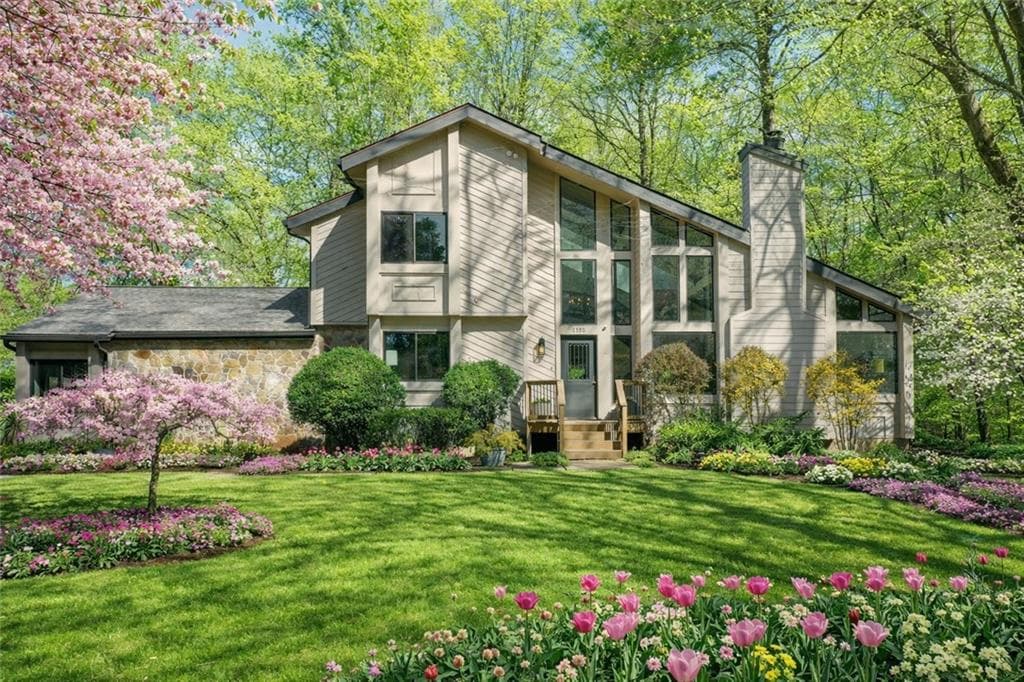 4 bedroom, 3 bathroom, 3,653 sq ft single family residence sold at 6350 River Chase Circle, Atlanta, GA 30328