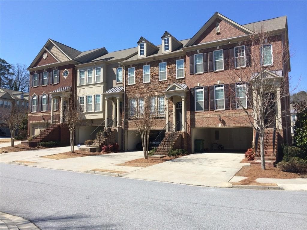 4 bedroom, 4 bathroom, 2,220 sq ft townhouse sold at 2856 Overlook Trace, Atlanta, GA 30324