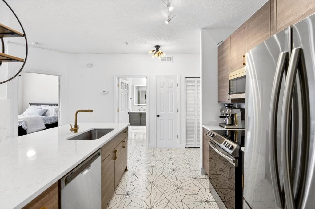 1 bedroom, 1 bathroom, 715 sq ft condominium for sale at 955 Juniper Street 3028, Atlanta, GA 30309