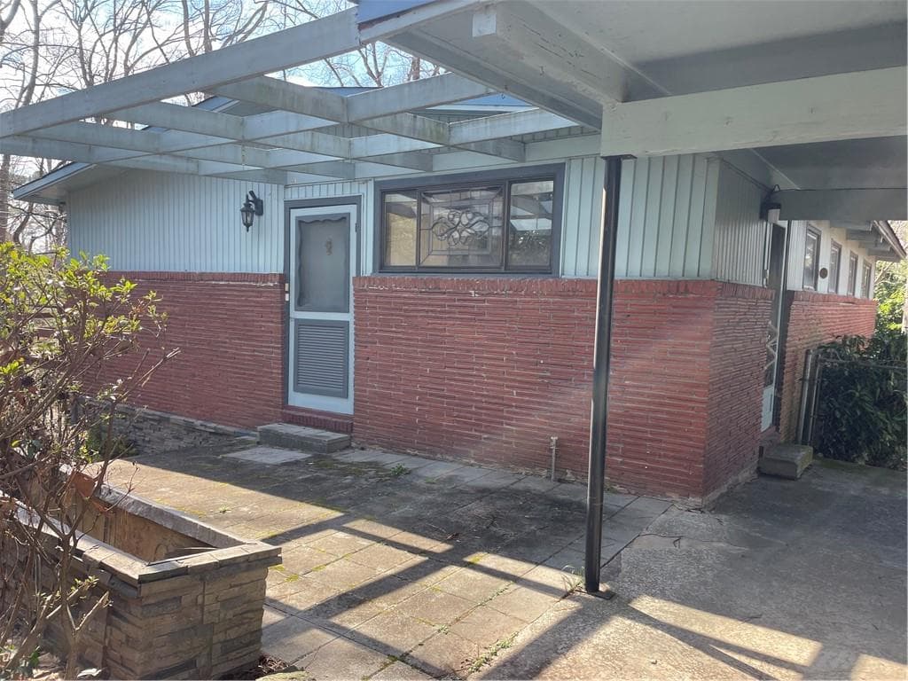 2 bedroom, 1 bathroom, 1,247 sq ft single family residence sold at 2506 Wawona Drive, Brookhaven, GA 30319