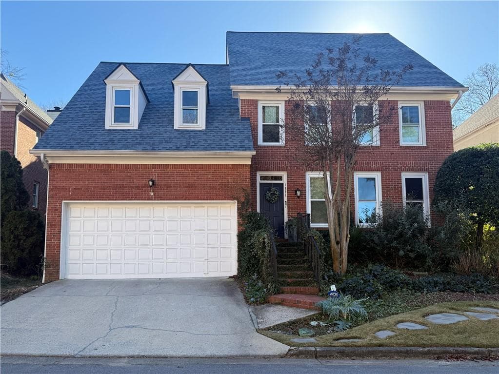 3 bedroom, 3 bathroom, 2,297 sq ft single family residence sold at 1097 Longwood Trace, Atlanta, GA 30324