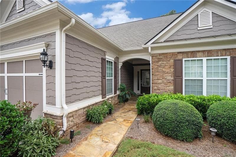 3 bedroom, 3 bathroom, 2,534 sq ft single family residence sold at 6503 Grove Park Drive, Hoschton, GA 30548