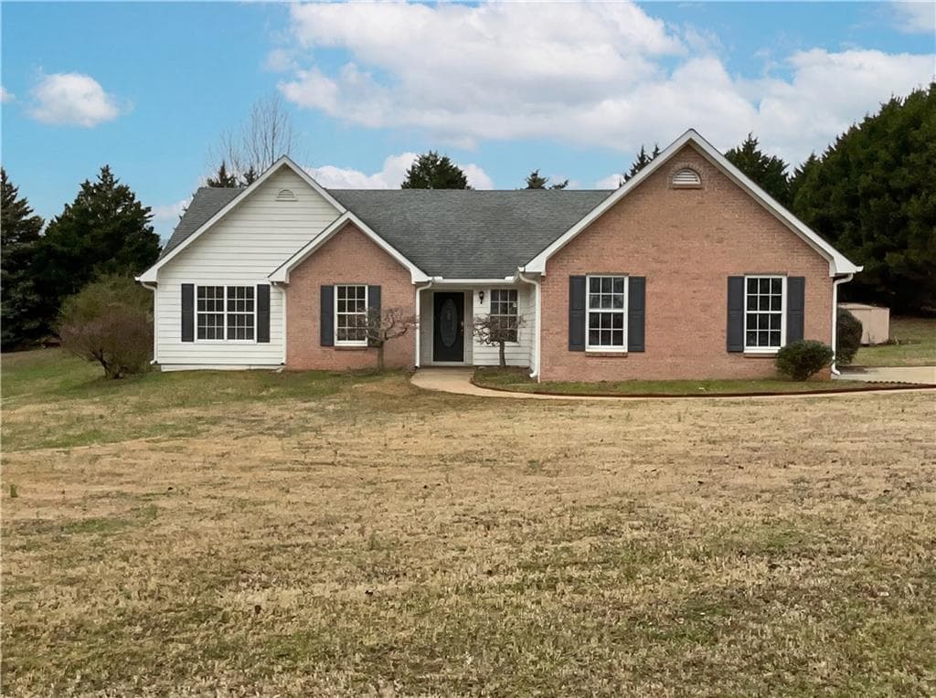 4 bedroom, 2 bathroom, 1,522 sq ft single family residence under contract at 169 Manley Drive, Hampton, GA 30228