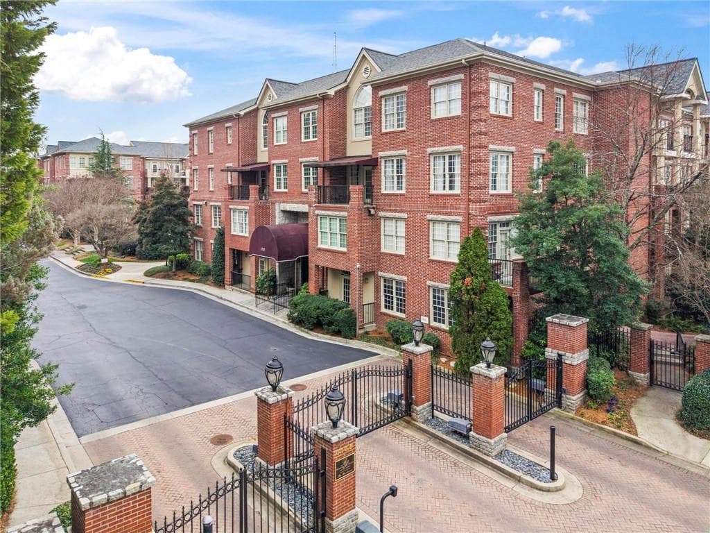 1735 Peachtree Street 109, Atlanta, GA 30309 — most recent listing photo