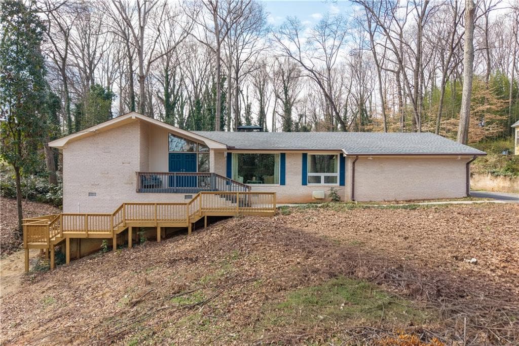 642 Kenilworth Circle, Stone Mountain, GA 30083 — most recent listing photo
