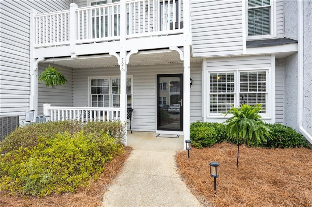 1 bedroom, 1 bathroom, 740 sq ft condominium sold at 798 Sentinel Ridge, Marietta, GA 30064