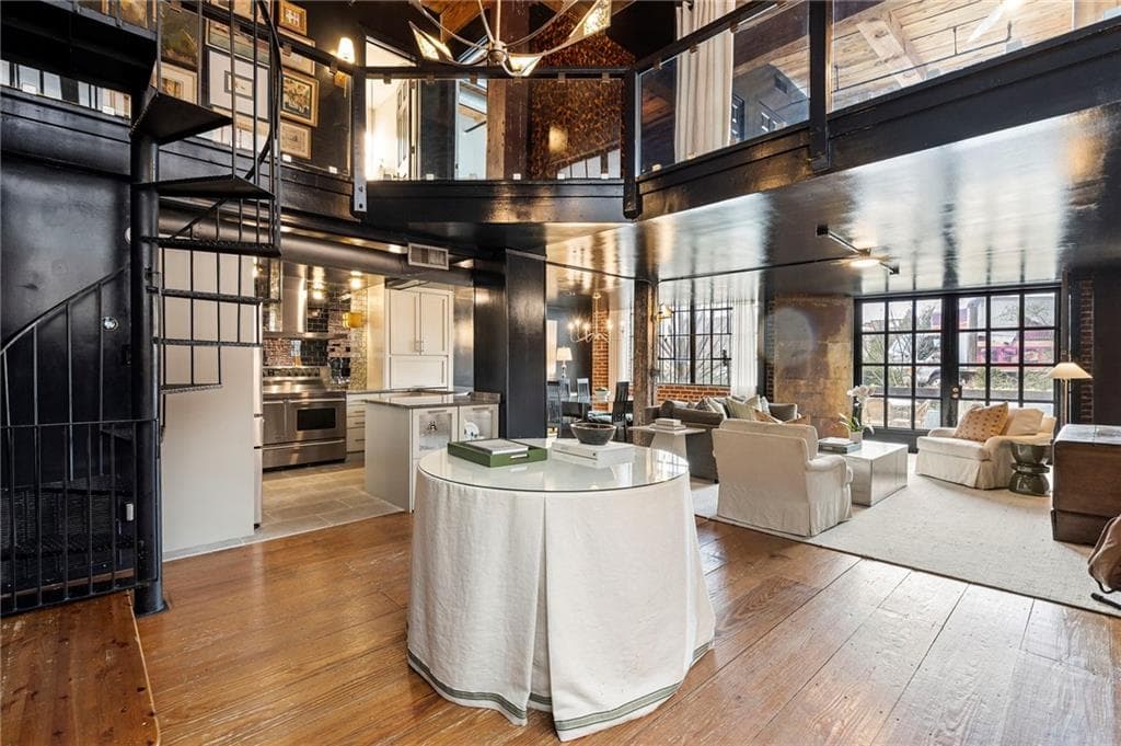 2 bedroom, 2 bathroom, 1,944 sq ft condominium sold at 190 Walker Street 205, Atlanta, GA 30313
