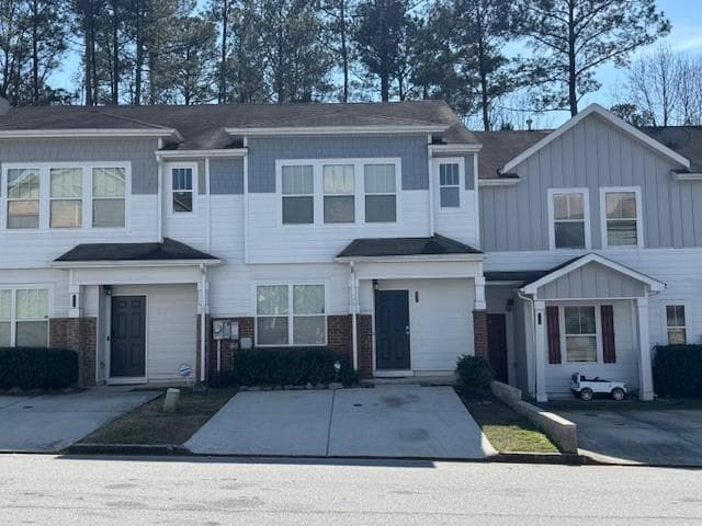3 bedroom, 3 bathroom, 1,787 sq ft townhouse sold at 4433 Watson Ridge Drive, Stone Mountain, GA 30083