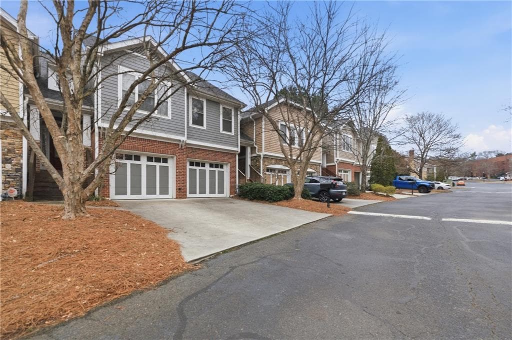 2010 Liberty Lane, Roswell, GA 30075 — most recent listing photo