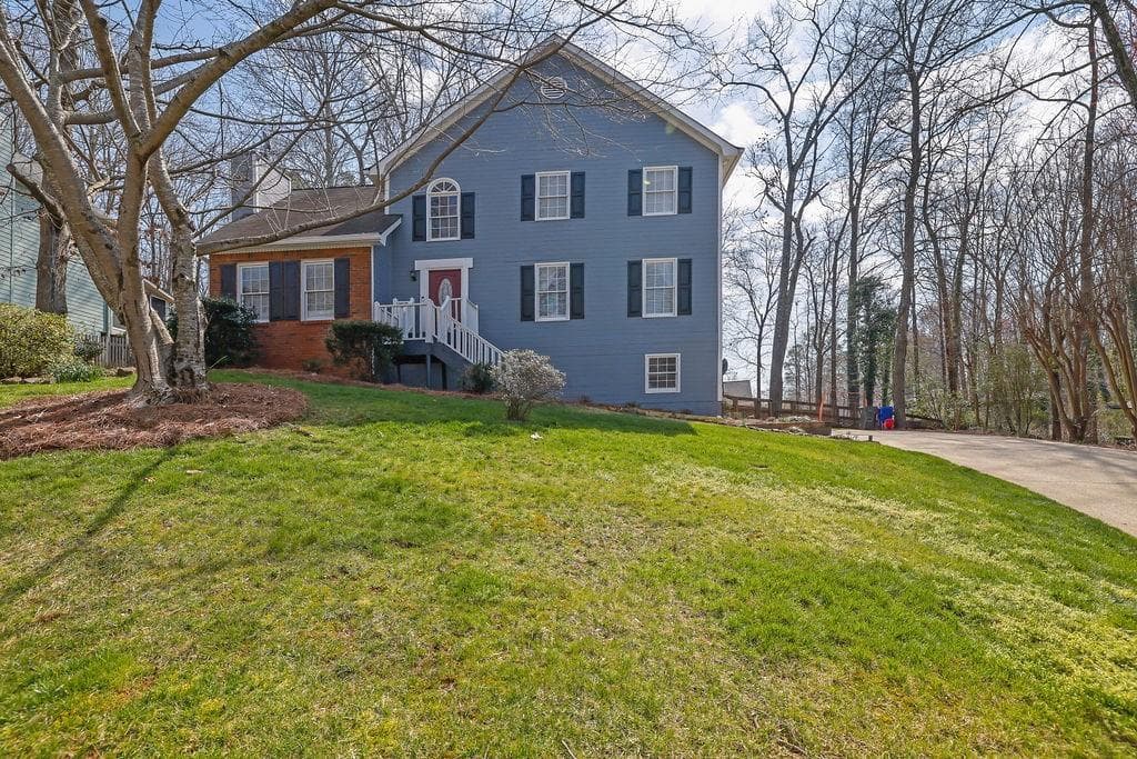 4 bedroom, 3 bathroom, 2,420 sq ft single family residence sold at 111 Raquel Drive, Marietta, GA 30064