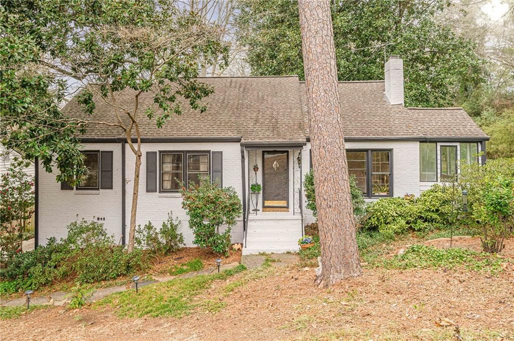 3 bedroom, 2 bathroom, 1,831 sq ft single family residence sold at 4300 Rickenbacker Way, Atlanta, GA 30342