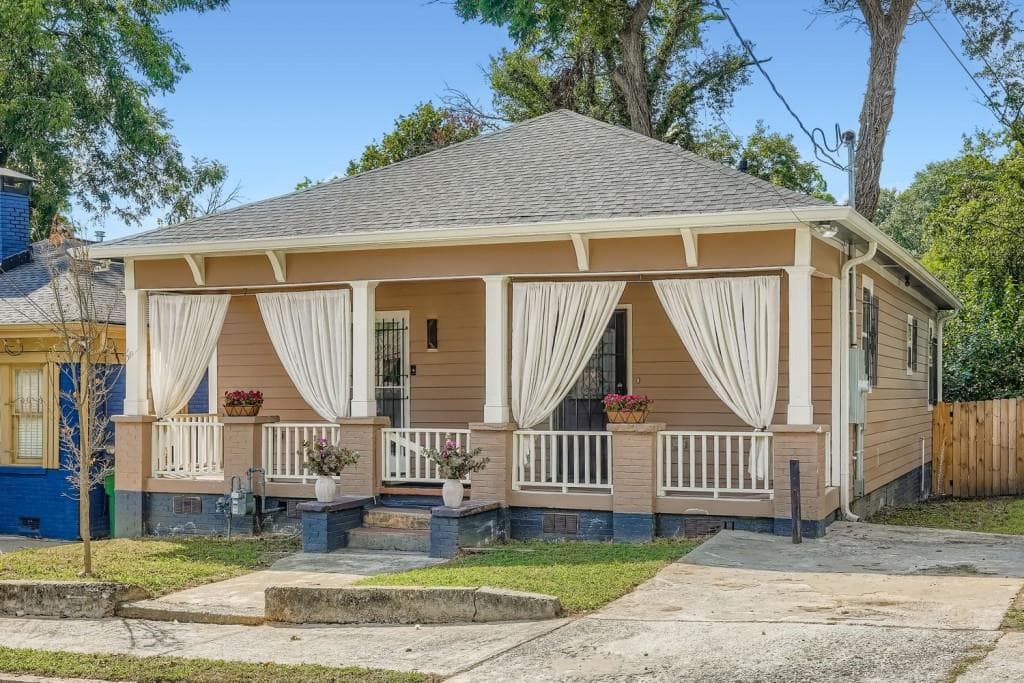 1 bedroom, 1 bathroom duplex for rent at 18 Booker Street, Atlanta, GA 30314 for $2,000 a month