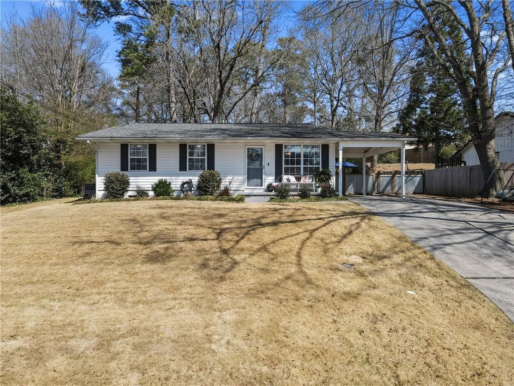 4 bedroom, 2 bathroom, 1,600 sq ft single family residence sold at 1771 Shawnee Place, Smyrna, GA 30080