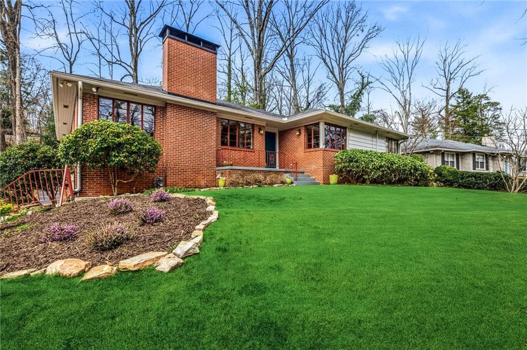 430 W Parkwood Road, Decatur, GA 30030 — most recent listing photo