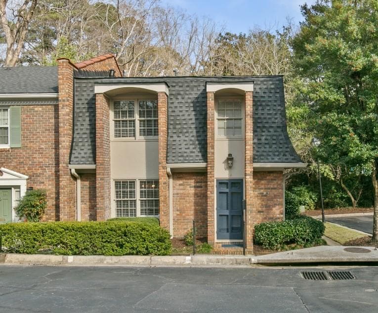 2 bedroom, 3 bathroom, 1,364 sq ft townhouse sold at 70 Old Ivy Road 54, Atlanta, GA 30342