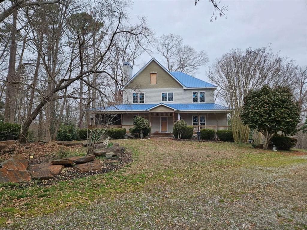 4 bedroom, 5 bathroom, 2,798 sq ft single family residence under contract at 228 Storey Street, Jefferson, GA 30549
