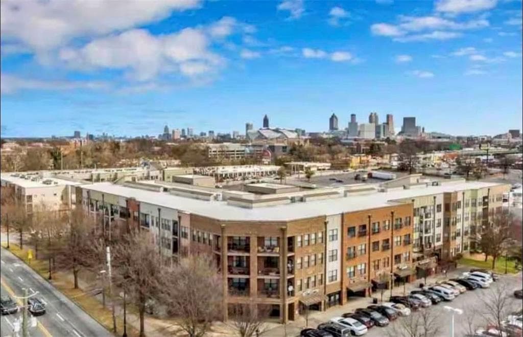 1 bedroom, 1 bathroom, 777 sq ft condominium sold at 898 Oak Street 1414, Atlanta, GA 30310