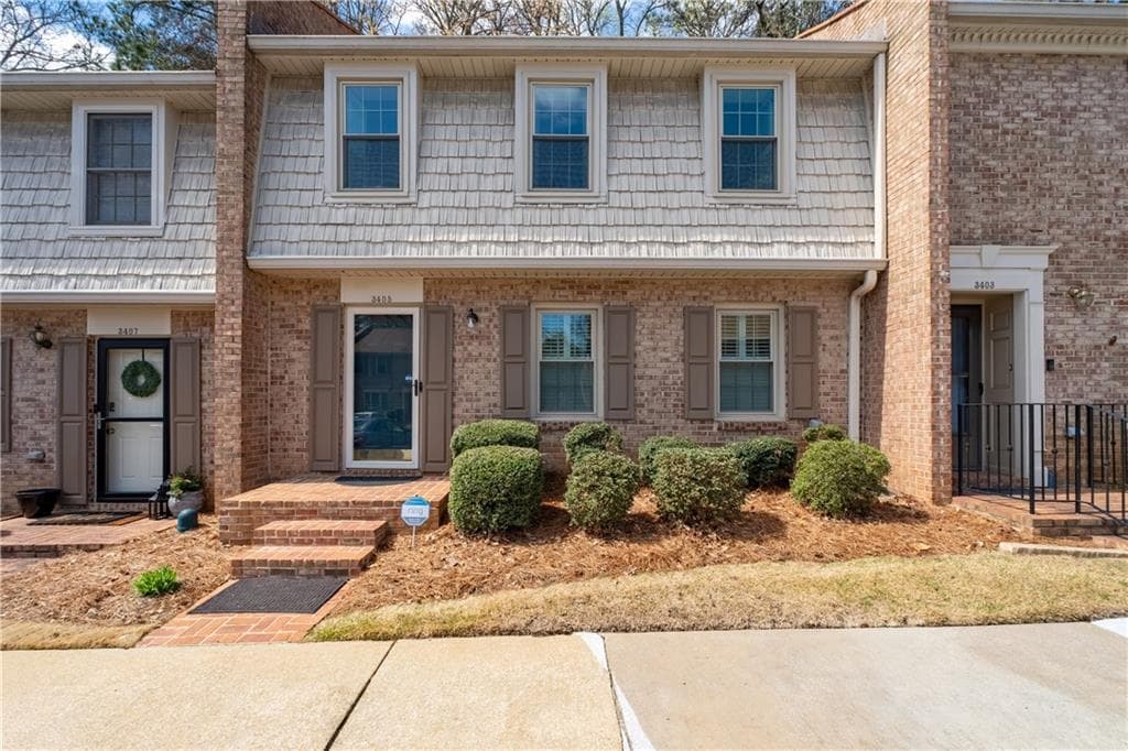 3 bedroom, 3 bathroom, 1,600 sq ft townhouse sold at 3405 Ashwood Lane, Atlanta, GA 30341
