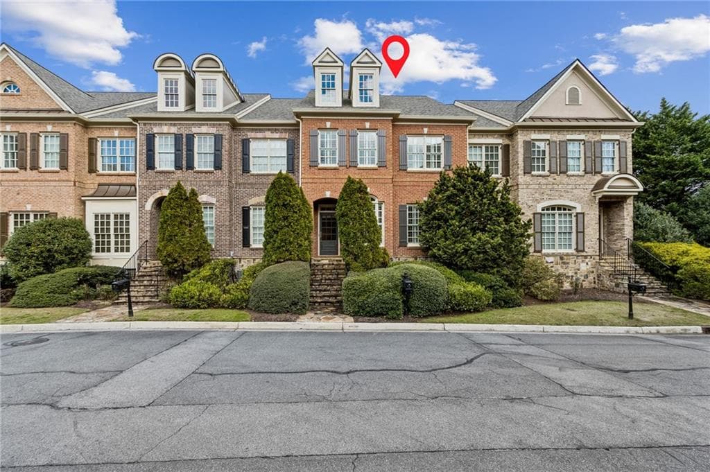 3 bedroom, 4 bathroom, 2,862 sq ft townhouse sold at 592 Parkside Village Way, Marietta, GA 30060