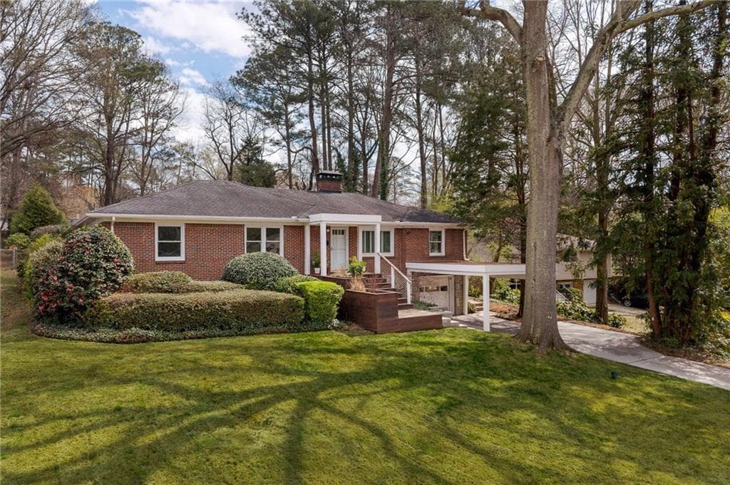 4 bedroom, 3 bathroom, 2,800 sq ft single family residence sold at 635 Willivee Drive, Decatur, GA 30033