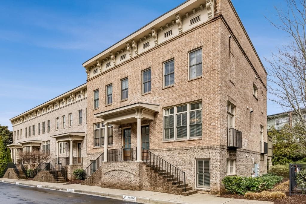 499 Ansley Court, Atlanta, GA 30324 — most recent listing photo