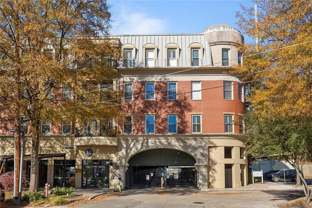 1 bedroom, 2 bathroom, 960 sq ft condominium sold at 560 Dutch Valley - 2313, Atlanta, GA 30324