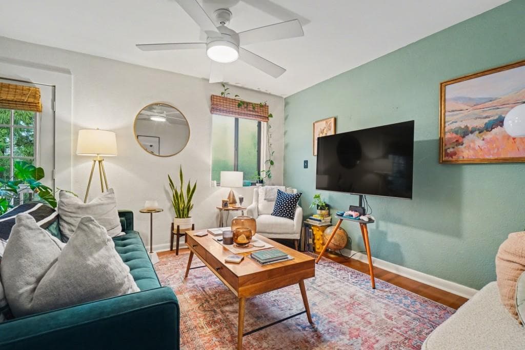 1 bedroom, 1 bathroom, 600 sq ft condominium sold at 1355 Euclid Avenue 26, Atlanta, GA 30307