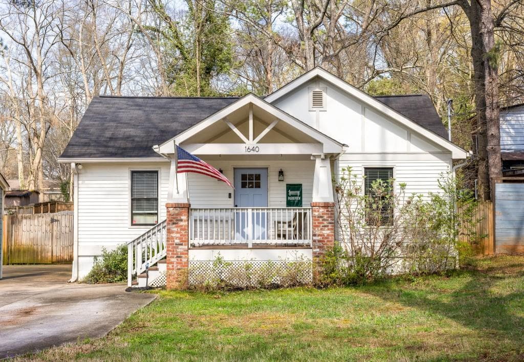 3 bedroom, 2 bathroom, 1,728 sq ft single family residence sold at 1640 Eastport Terrace, Atlanta, GA 30317