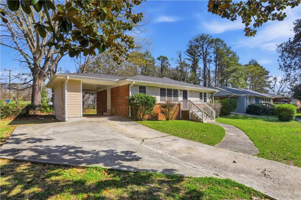 4 bedroom, 2 bathroom, 1,248 sq ft single family residence sold at 256 Silver Springs Circle, Atlanta, GA 30310