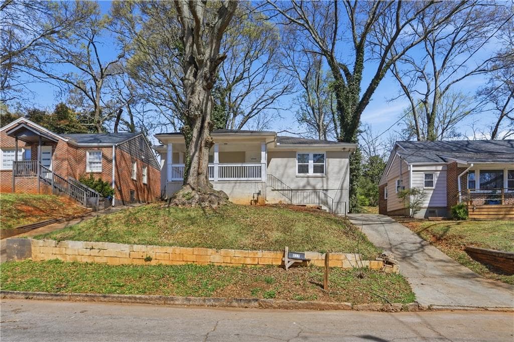 3 bedroom, 2 bathroom, 1,200 sq ft single family residence sold at 817 Beechwood Avenue, Atlanta, GA 30310