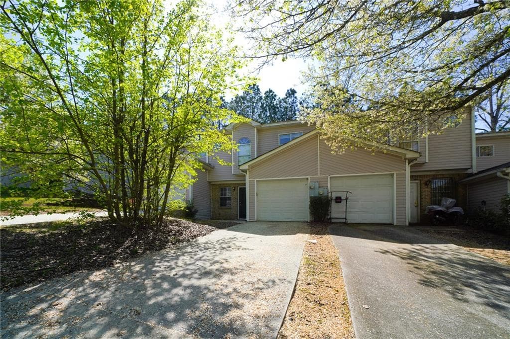 3 bedroom, 3 bathroom, 1,069 sq ft townhouse sold at 3785 Soapstone Road, Decatur, GA 30034