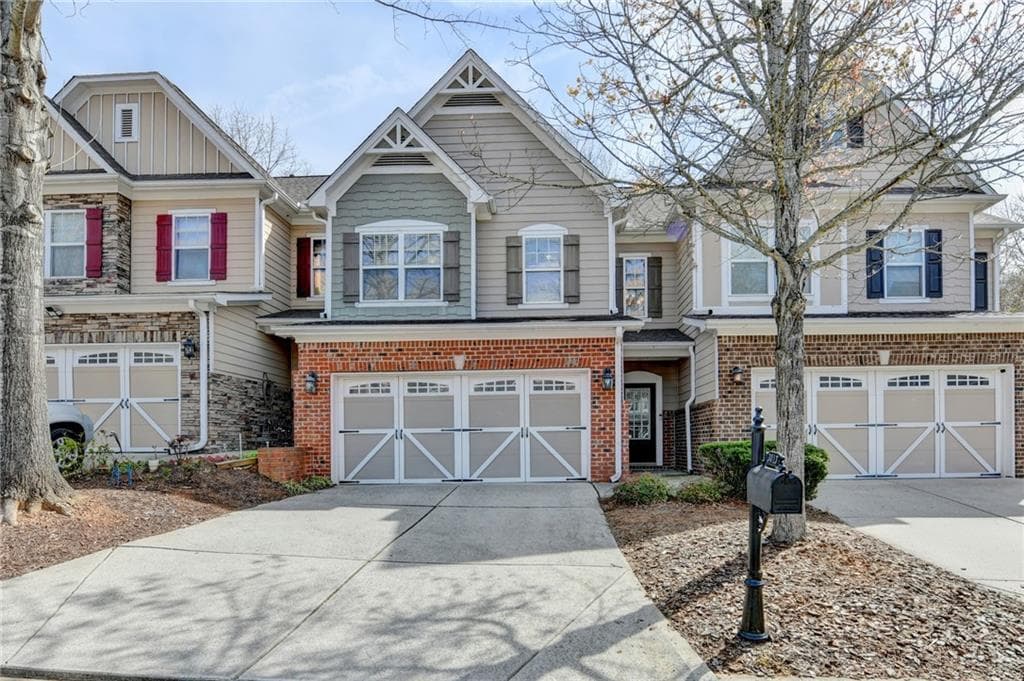 3 bedroom, 3 bathroom, 1,934 sq ft townhouse for sale at 3013 Amberglen Court, Cumming, GA 30040