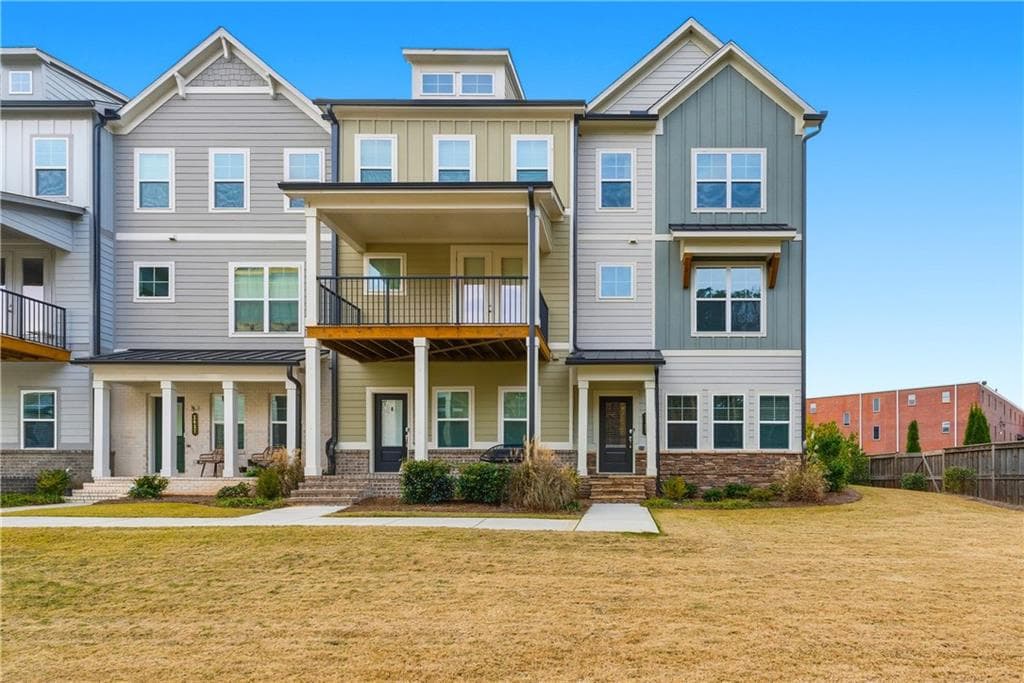3 bedroom, 4 bathroom, 2,001 sq ft townhouse for sale at 1621 Avery Way, Tucker, GA 30084