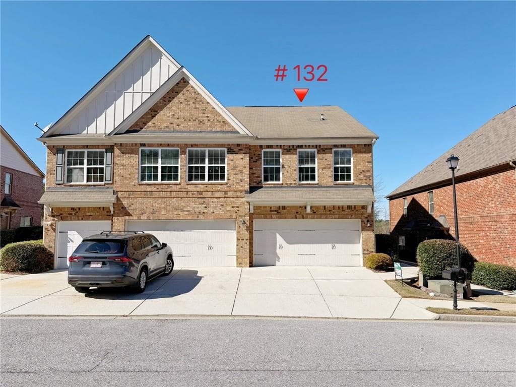 3 bedroom, 3 bathroom, 1,794 sq ft townhouse sold at 805 Pleasant Hill Road 132, Lilburn, GA 30047