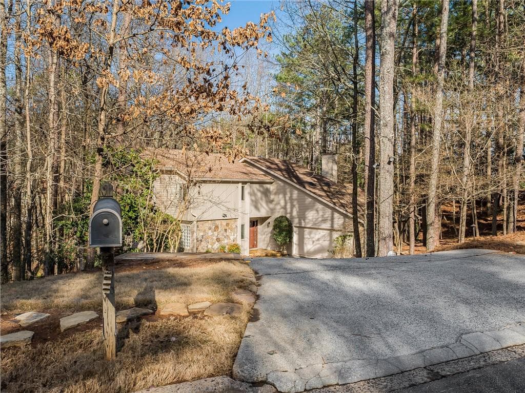 100 Mount Shasta Lane, Alpharetta, GA 30022 — most recent listing photo