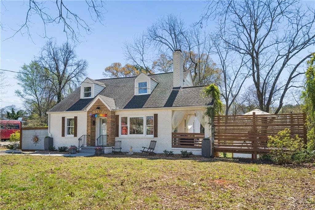 3 bedroom, 3 bathroom, 1,688 sq ft single family residence sold at 1860 Penelope Road, Atlanta, GA 30314