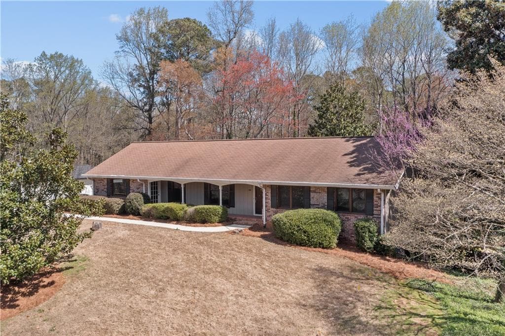1055 Hunterhill Drive, Roswell, GA 30075 — most recent listing photo