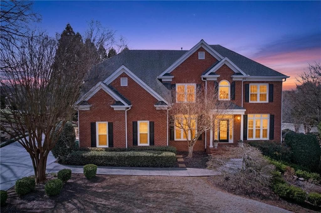 6 bedroom, 4 bathroom, 4,795 sq ft single family residence sold at 904 Augusta, Woodstock, GA 30188