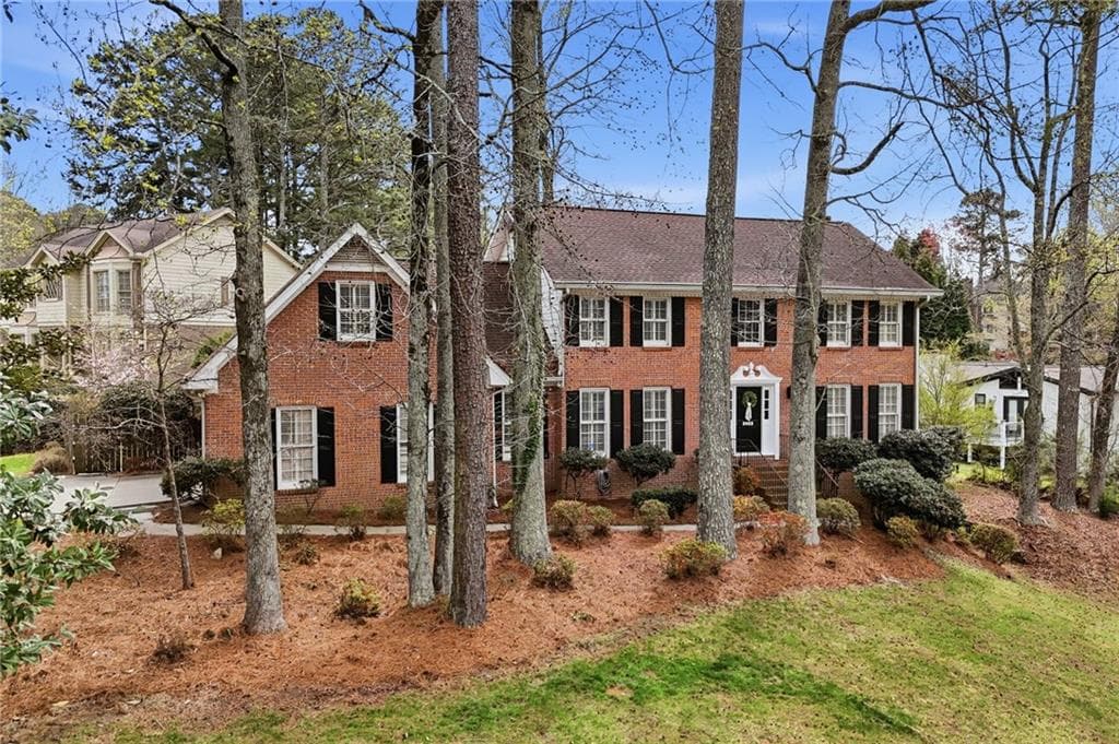 4 bedroom, 3 bathroom, 2,505 sq ft single family residence sold at 3922 Glen Meadow Drive, Peachtree Corners, GA 30092