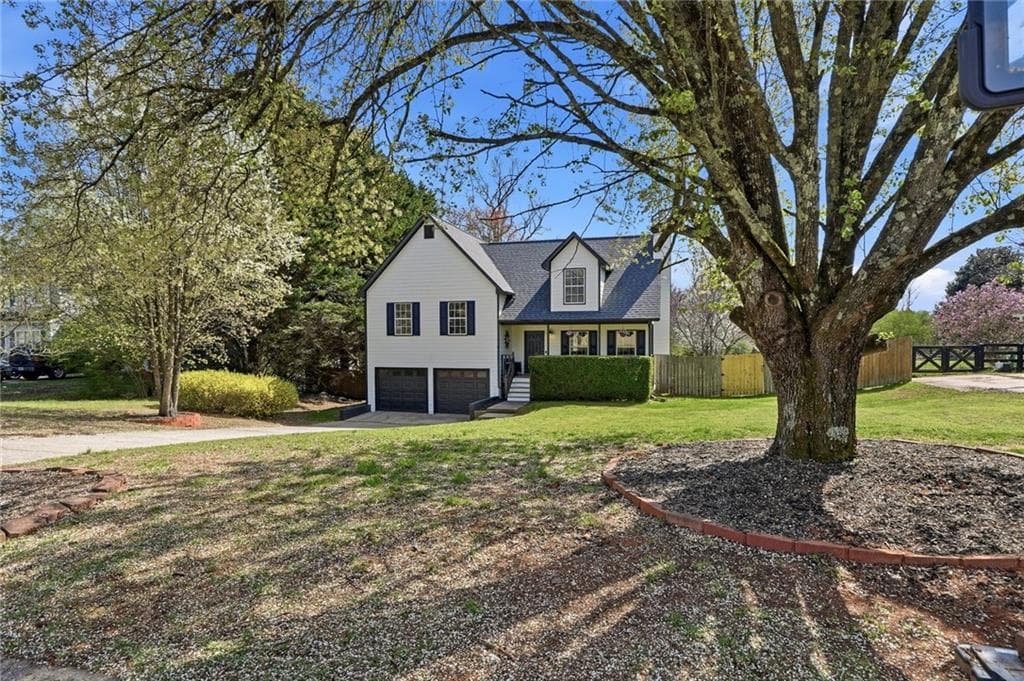 4 bedroom, 2 bathroom, 1,728 sq ft single family residence sold at 8020 Estee Drive, Cumming, GA 30028