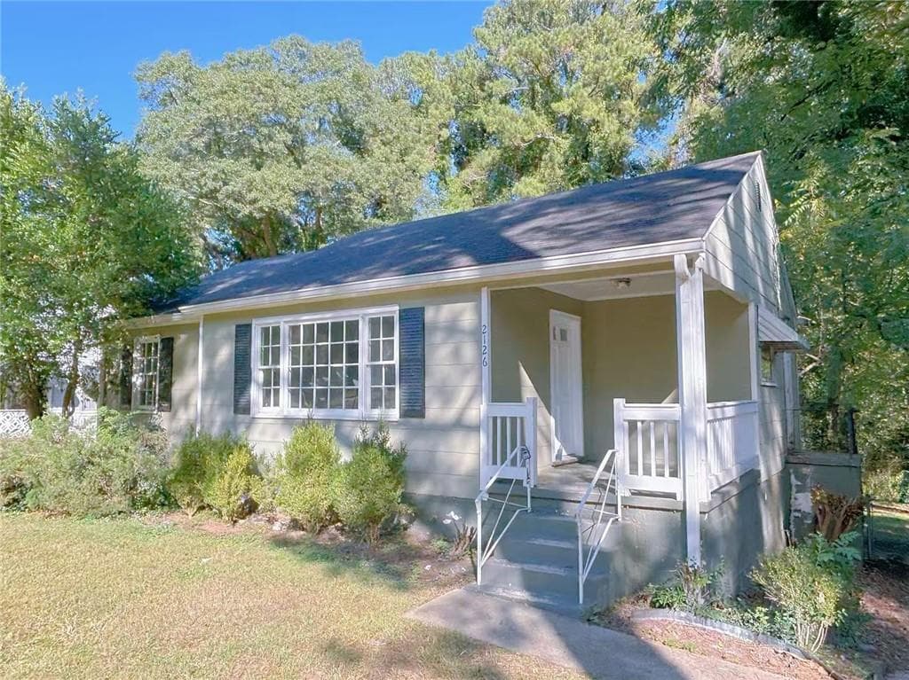 3 bedroom, 1 bathroom, 1,100 sq ft single family residence sold at 2126 Ivydale Street, Atlanta, GA 30344