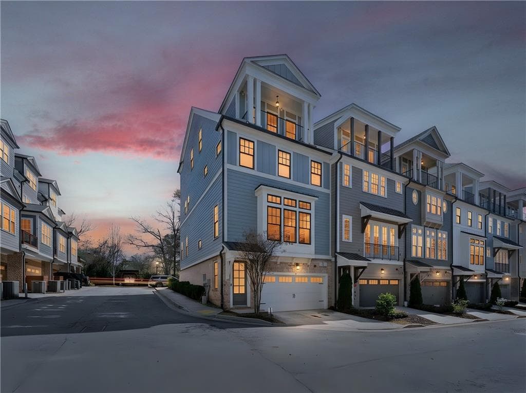 4 bedroom, 5 bathroom, 2,561 sq ft townhouse sold at 287 Heritage Lane, Atlanta, GA 30316