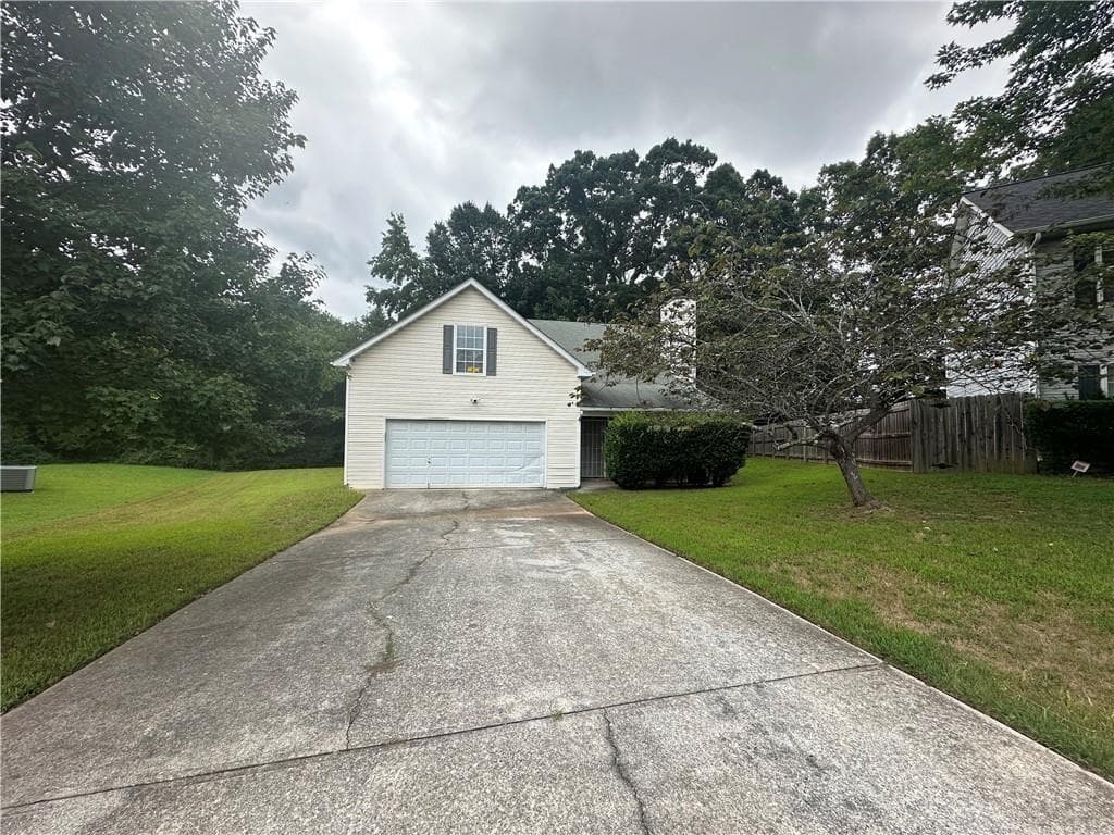 4 bedroom, 3 bathroom, 1,609 sq ft single family residence sold at 5149 Seashell Lane, Atlanta, GA 30349