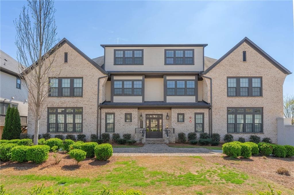 1 bedroom, 3 bathroom, 1,701 sq ft condominium sold at 3933 Danube Lane 224, Atlanta, GA 30339